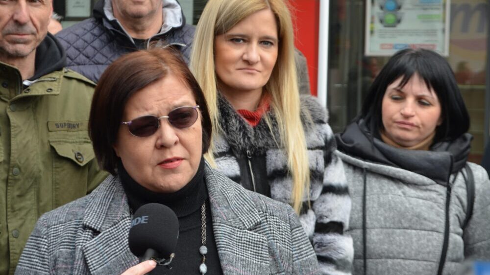 Vučić u Vranju osvojio 70, naprednjaci 52 odsto: Sagovornici Danasa o paralelnim spiskovima i bugarskim vozovima 2 Vučić u Vranju osvojio 70, naprednjaci 52 odsto: Sagovornici Danasa o paralelnim spiskovima i bugarskim vozovima 2