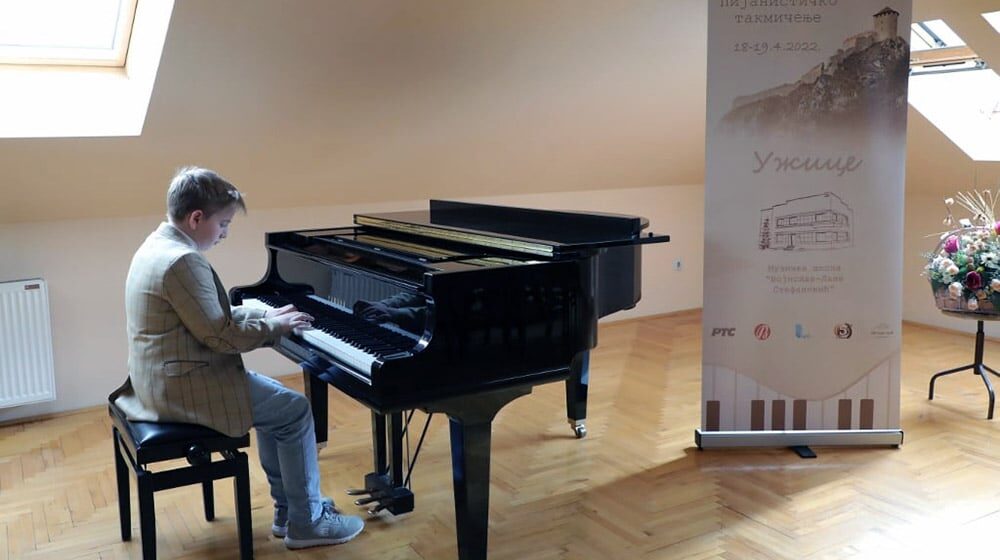 Mladi pijanisti iz Srbije na takmičenju u Užicu 1