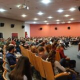 Novi Sad: Jednokratna pomoć za đake i studente iz izbegličkih porodica 14