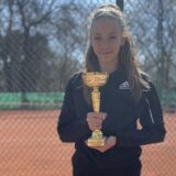 Kikinda: Mlada teniserka Staša Terzić posle Novog Sada osvojila pehar i u Subotici 3