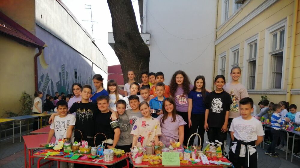 Šabački učenici organizovali humanitarnu izložbu 1