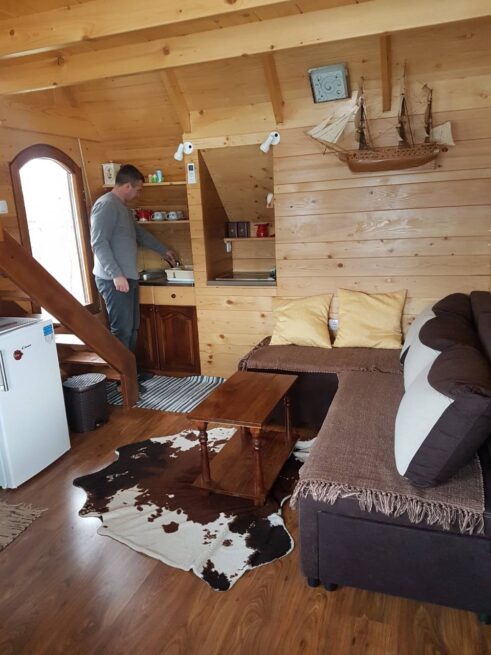 Ima i onih koji će prvomajske praznike provesti na drvetu 8