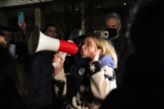 IMG_0116 Zašto ste nas zvali: Demonstranti odbijali apele čelnika koalicije Moramo da se raziđu sa protesta ispred RIK (VIDEO, FOTO) 10