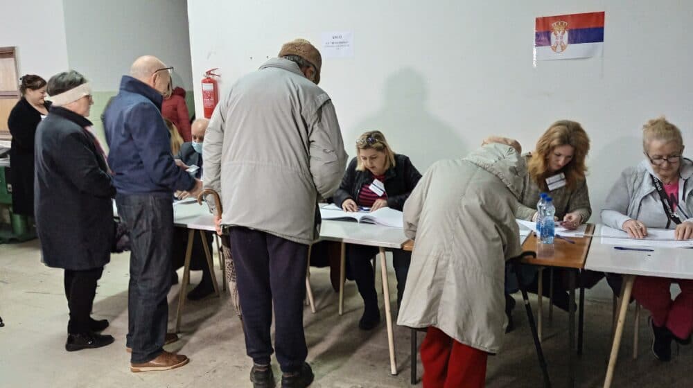 U Subotici izlaznost do pet časova blizu 42 odsto 1