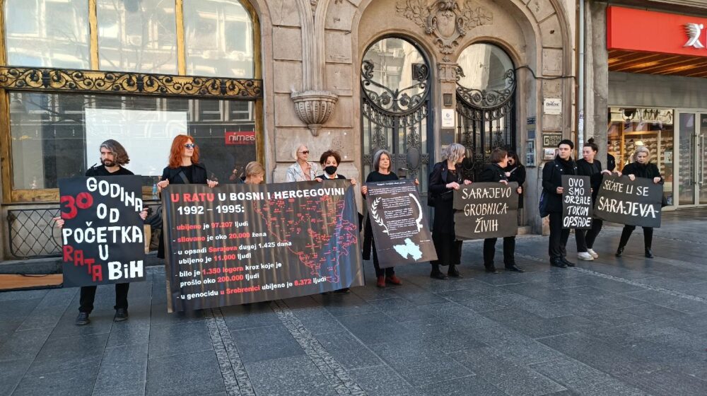Žene u crnom i Inicijativa mladih obeležili godišnjicu opsade Sarajeva 1