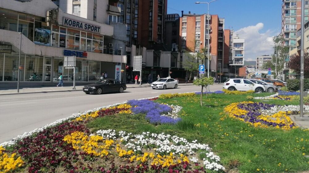 Za vreme praznika Zelena pijaca radiće uobičajeno, a parkiranje će se naplaćivati samo u Javnoj garaži 1