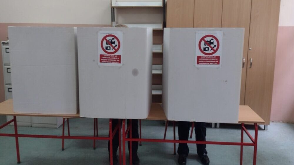 Incident na biračkom mestu u Velikoj Plani 1