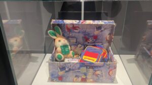 Detinjstvo koje je prekinuo rat: Kapa sa rupom od gelera, krvava majica, očevo pismo, bratova vojna cipela… 3 Detinjstvo koje je prekinuo rat: Kapa sa rupom od gelera, krvava majica, očevo pismo, bratova vojna cipela… 3