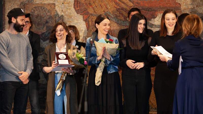 Obeležen Dan Jugoslovenskog dramskog pozorišta, 3. april, uz nagrade najboljima 1