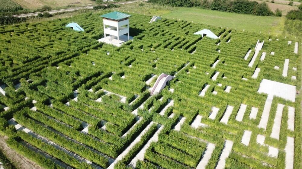 Batočina: Sutra otvaranje jednog od najvećih evropskih lavirint parkova 1