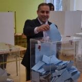 Miša Vacić učestvuje na izborima u Beogradu: Gradska izborna komisija proglasila listu "Da se vojska na Kosovo vrati" 7
