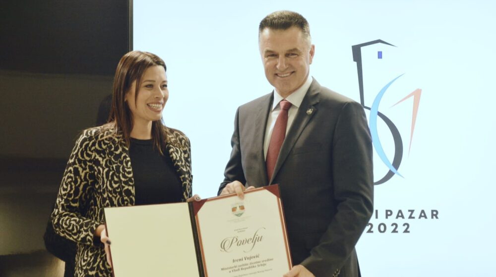 Kakve je reakcije izazvala odluka čelnika Novog Pazara da ministarka Irena Vujović dobije povelju tog grada 1