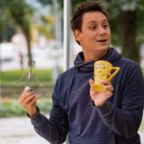 Predmeti koji govore i dva superheroja, žena-drvo i čovek-ptica 13