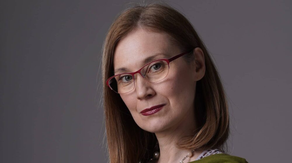 Razgovor o romanu “U lancima” Nine Savčić u ponedeljak, 11. aprila u UK Parobrod 1