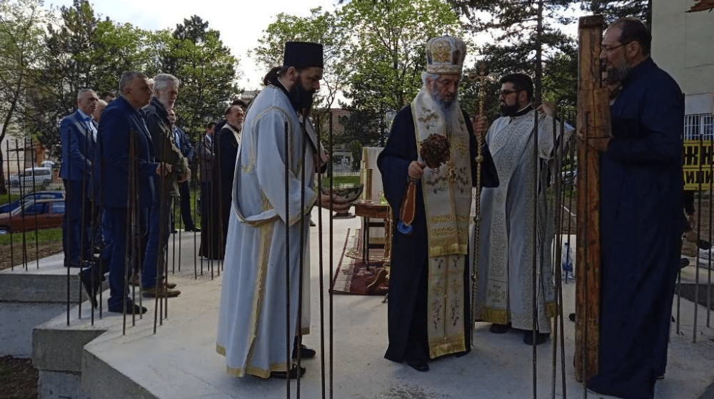 Osveštan temelj za izgradnju crkve u Kliničkom centru Kragujevac 1