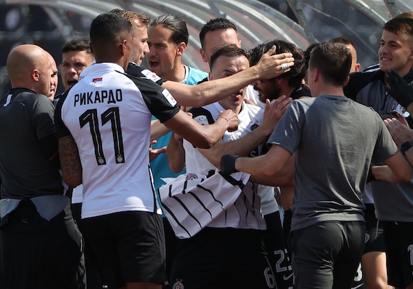 Stranci davali golove za izviždanog Jojića 1