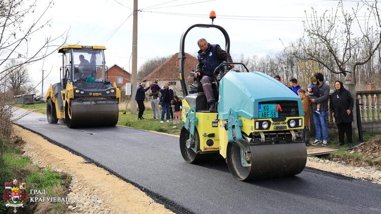 I u Kragujevcu se udarnički asfaltira, od Pećke patrijaršije do FK „Seljaka” 1
