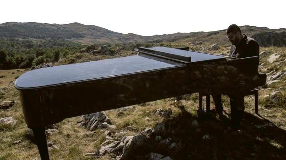 Promocija knjige Olge Dragaš i koncert Dejana Ilijića u kragujevačkom SKC-u 1