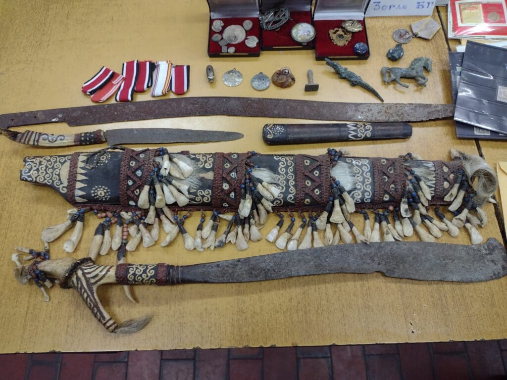 Od afričke mačete do srpske fišeklije i bajonete na sajmu starina u Kragujevcu 5