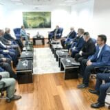 Kurti sa Albancima sa juga Srbije: Srbija pasivizirala 6.000 adresa Albanaca, izbori nedemokratski 4