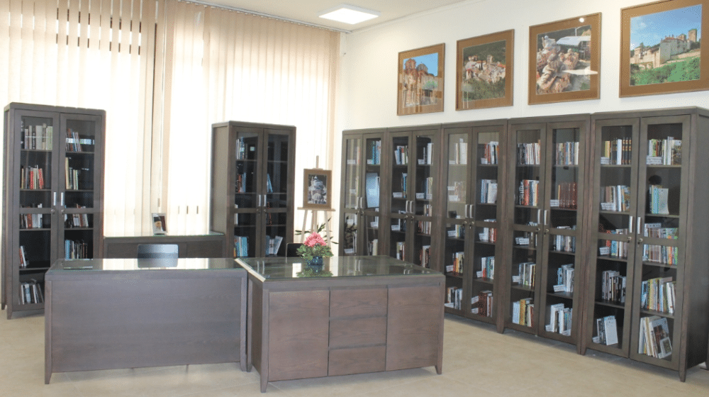 Kompletno opremljen "Hilandarski kutak" Javne biblioteke u Vranju 1