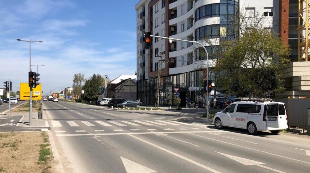Novi Sad: Počeo sa radom novi semafor na Bulevaru Evrope 1