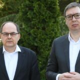 Vučić protiv odluke Šmita: Šta su bonska ovlašćenja 6