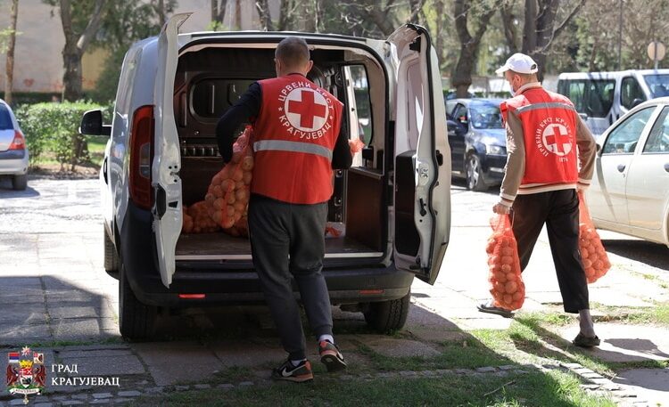 Kragujevac: Krompir zaplenjen u vanpijačnoj prodaji ustupljen Crvenom krstu 1