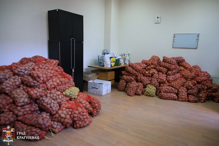 Kragujevac: Krompir zaplenjen u vanpijačnoj prodaji ustupljen Crvenom krstu 2