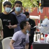 U Pekingu masovno testiranje na korona virus i zaključavanje pojedinih naselja 7