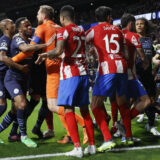 Duel između Atletika i Mančester sitija nastavio se u tunelu koji vodi do svlačionica 9