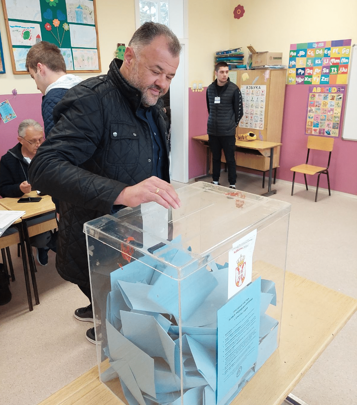 U Kragujevcu do 14 sati izašla gotovo tećina birača, glasali i vlast i opozicija 2
