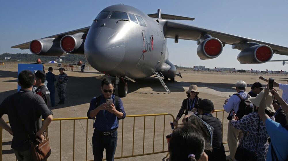 Kina saopštila da su Srbiji sa šest aviona dostavljene redovne vojne isporuke 1