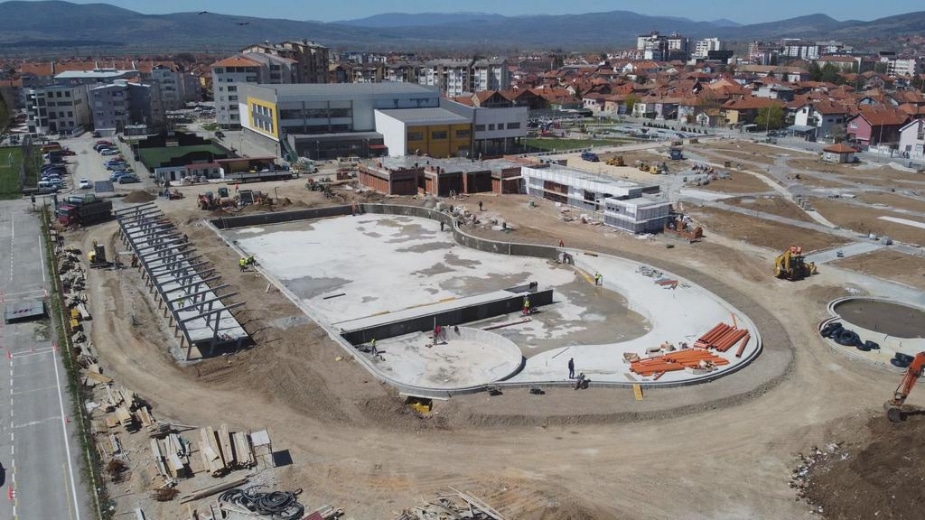 Vasić: Zadovoljan sam dinamikom radova na izgradnji otvorenog kupališnog kompleksa 1