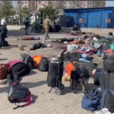 Ubijeno više od 30, ranjeno više od 100 ljudi u napadu na železničku stanicu u Donjecku 10