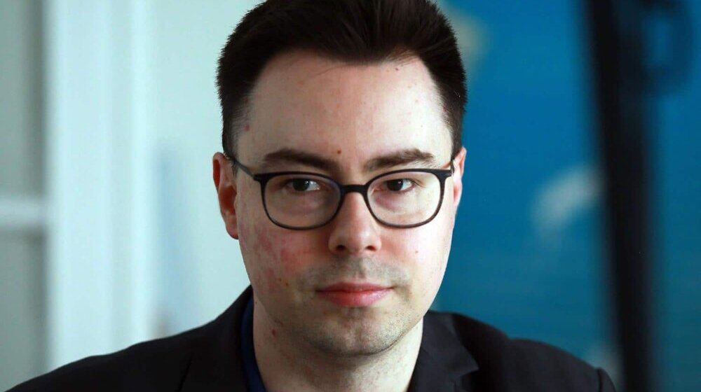 Da je tu, pronašao bi prave reči: Sin Davida Albaharija o ocu 1