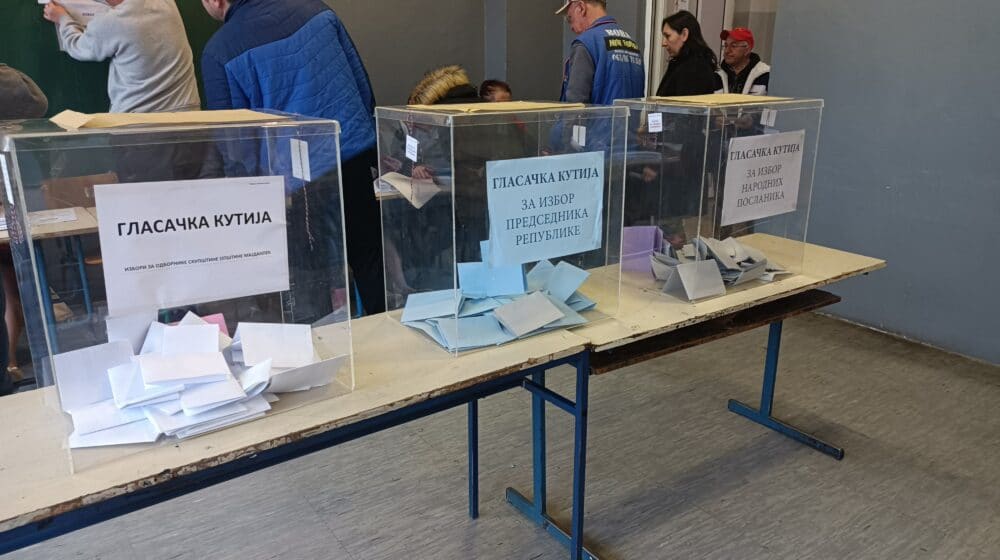 Pregled izborne noći: Vučić izbegao da saopšti rezultate za Beograd, dva obrta neviđena na ranijim izborima 1 Pregled izborne noći: Vučić izbegao da saopšti rezultate za Beograd, dva obrta neviđena na ranijim izborima 1