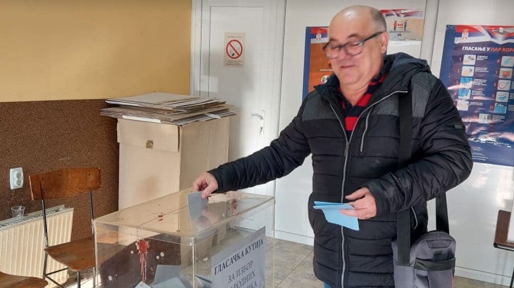 U Zaječaru do 16 sati izašlo 38,02 odsto birača 1