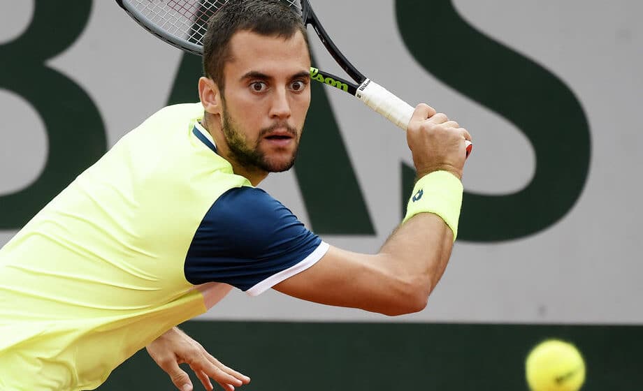 Laslo Đere bez finala 1