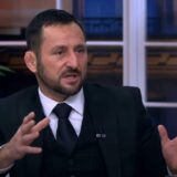 Ruganje i žrtvama i institucijama: Kako je osuđeni makro Mihailo Maksimović postao bitan sagovornik nacionalnih televizija 9