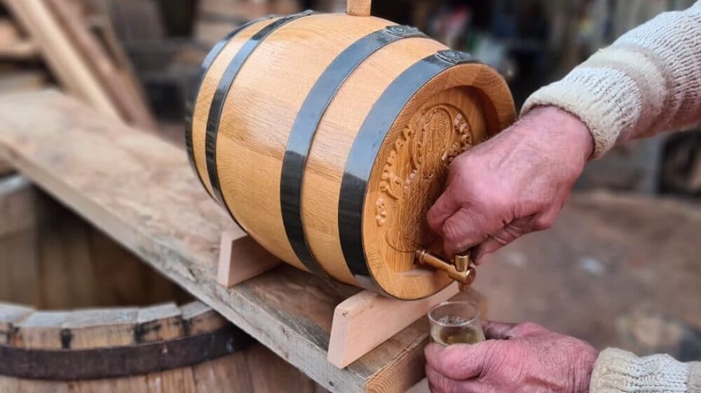 Zaječar: Otac i sin iz Rgotine čuvaju pinterski zanat 1