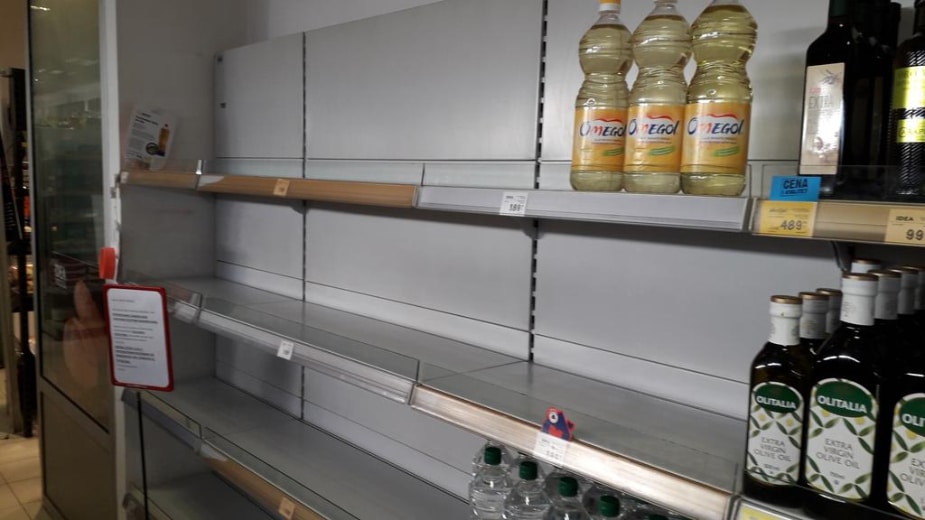 Vranje: Prazni rafovi za prodaju ulja i šećera, ograničena prodaja brašna 1