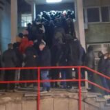 Analitičari Stojanović i Milivojević: Ko su birači koji glasaju posle 20 časova? 13