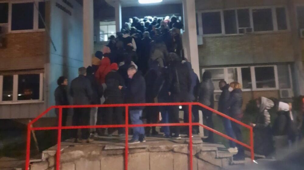 Analitičari Stojanović i Milivojević: Ko su birači koji glasaju posle 20 časova? 1