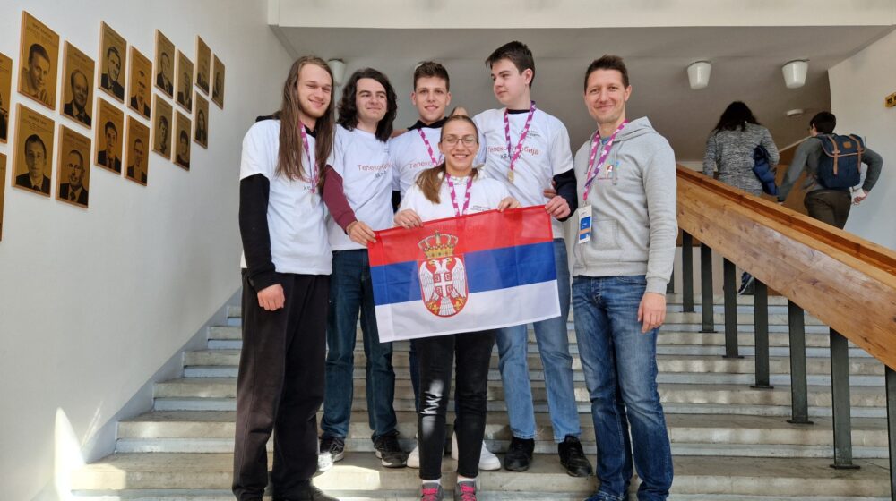 Mladim fizičarima Matematičke gimnazije četiri medalje u Talinu 1