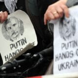 Putin uspostavio telefonsku liniju kako bi pozvao 'dobre' Ruse da prijave 'izdajnike' 9