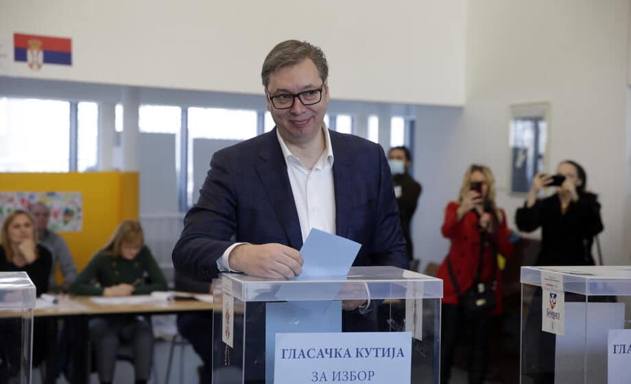 Vučić: Drago mi je što su me nagovorili da uđem u frižider 1