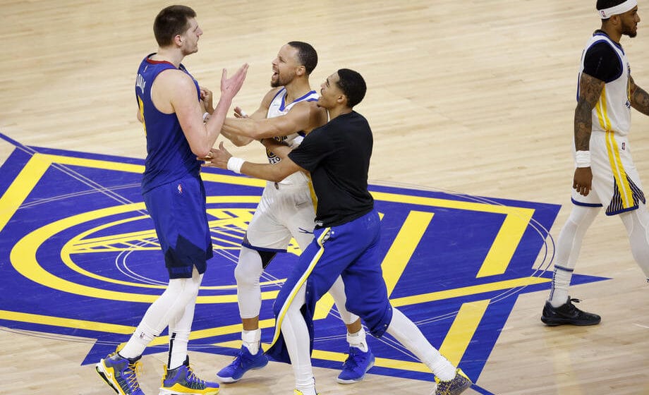 Frustrirani Jokić isključen, pa se pokajao 1