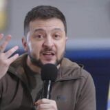 Društvenim mrežama kruži lažan snimak – kokain na stolu Zelenskog 3