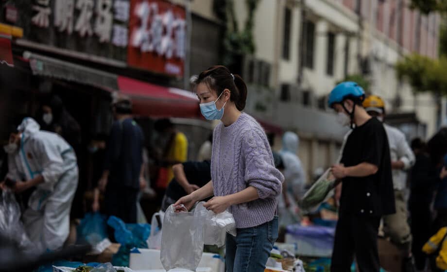 Kina: Desetine miliona ljudi u lokdaunu, strahuju od povratka opštih ograničenja zbog korone 1